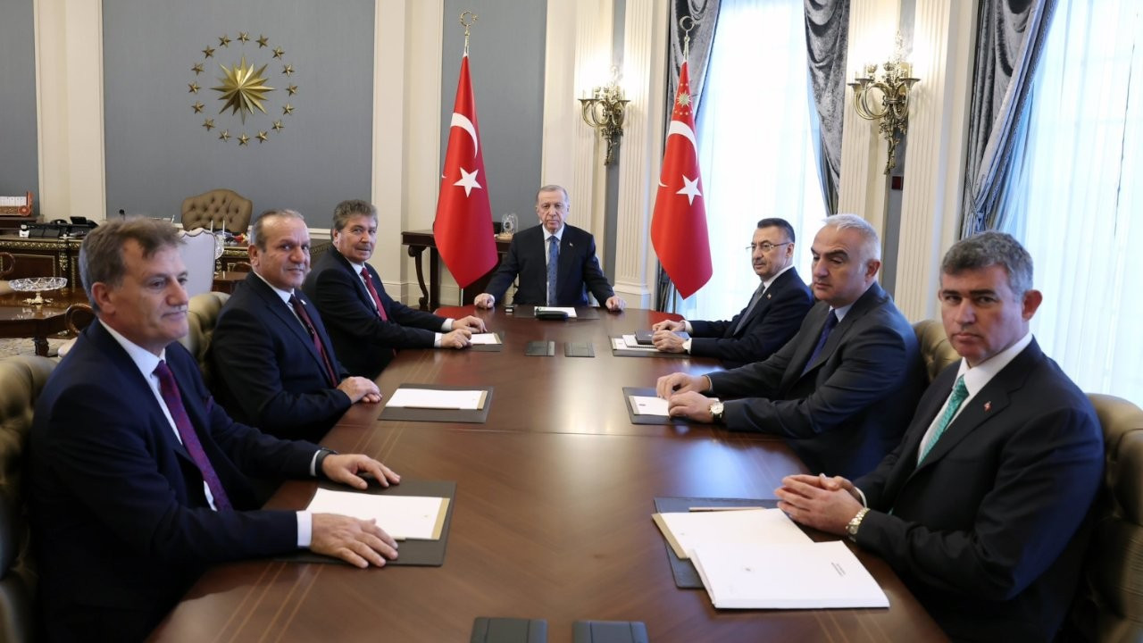 Cumhurbaşkanı Erdoğan, KKTC Başbakanı Üstel ile görüştü