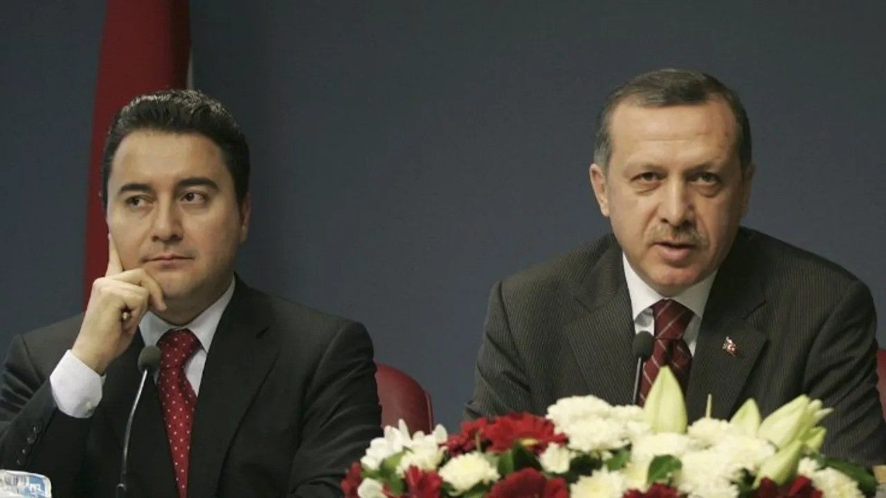 Babacan: Erdoğan milleti Bahçeli'ye mahkum ettiği için özür dilemeli