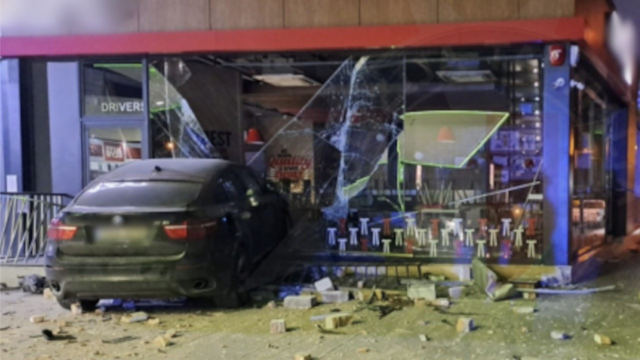 Malta'da alkollü sürücü restorana daldı: Türk vatandaşı kadın öldü