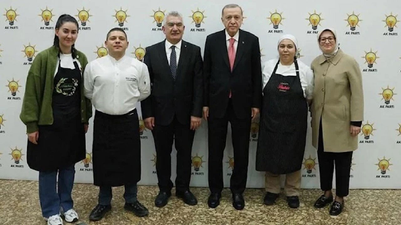 İddia: AK Parti MYK toplantısında 17 çeşit yemek ikram edildi