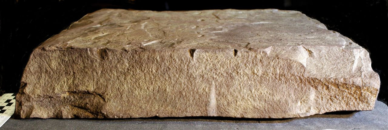 Arkeologlar: Bilinen en eski runik yazıtlı taş bulundu - Sayfa 2