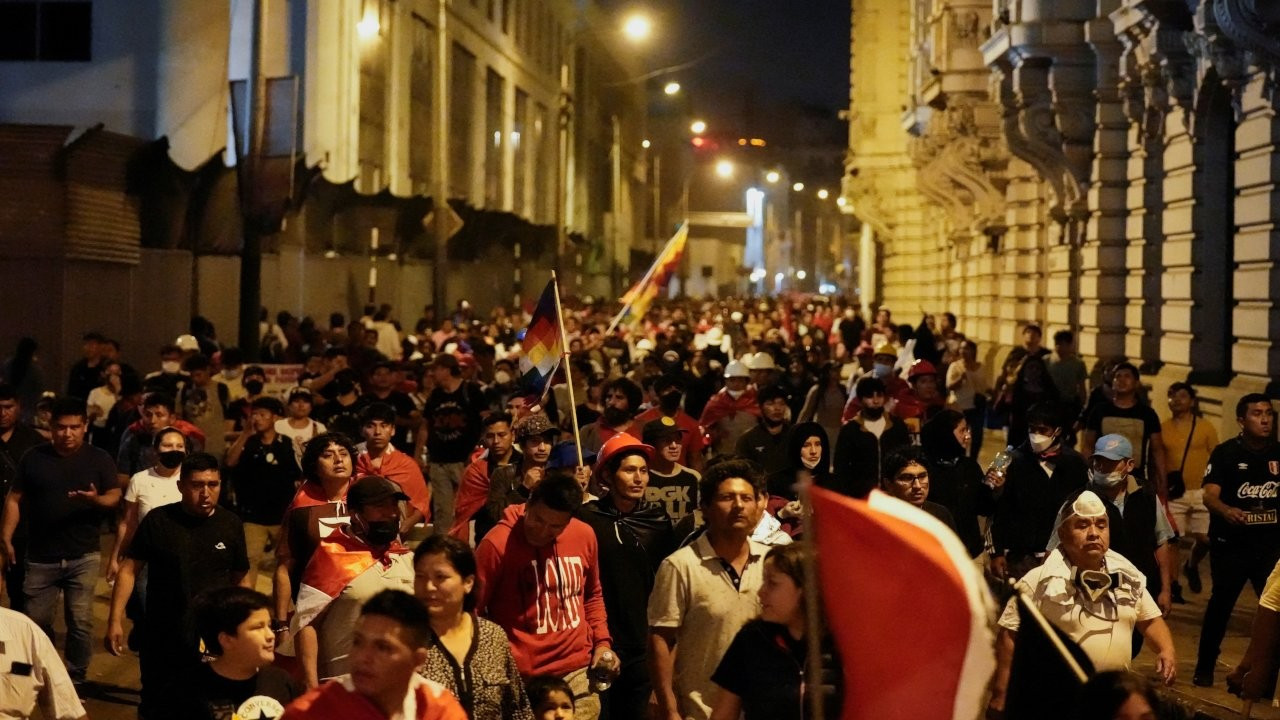 Peru'daki protestolarda ölenlerin sayısı 60'a yükseldi