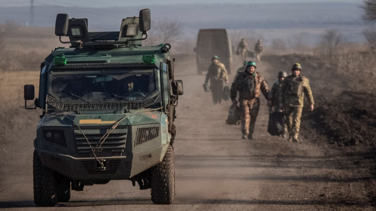 Ukrayna doğruladı: Birlikler Soledar'dan çekildi