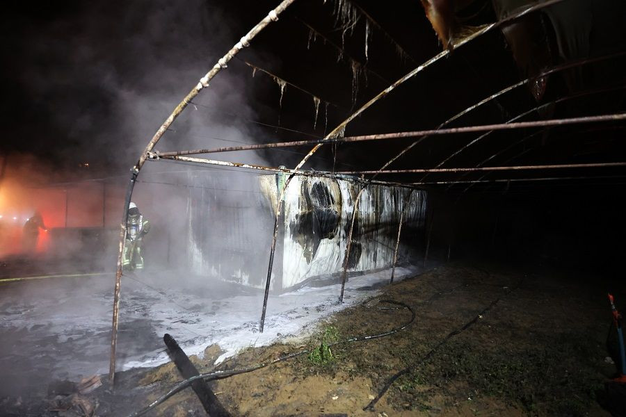 Tuzla'da depoda başlayan yangın seralara sıçradı - Sayfa 4