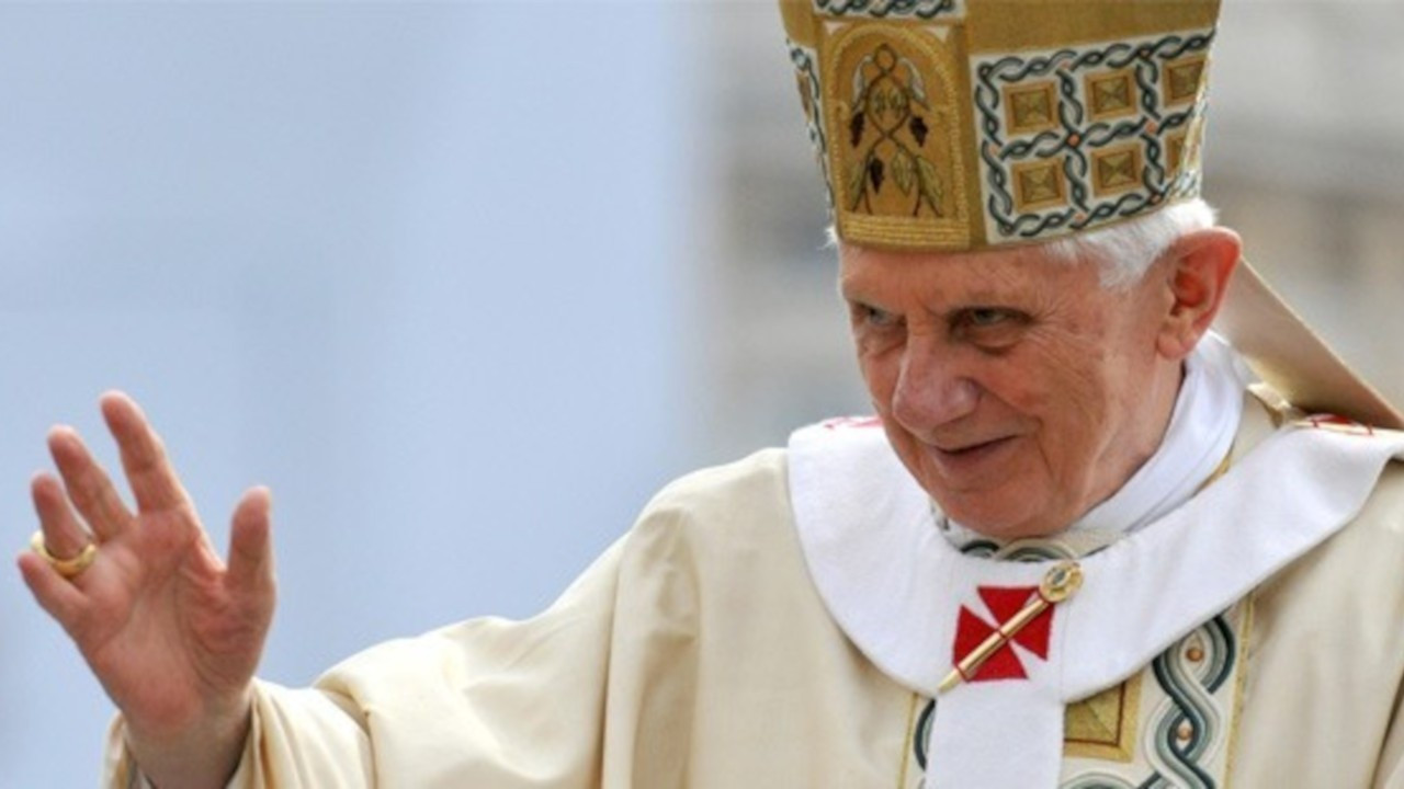 Eski Papa 16. Benedictus, 'uykusuzluk' nedeniyle istifa etmiş