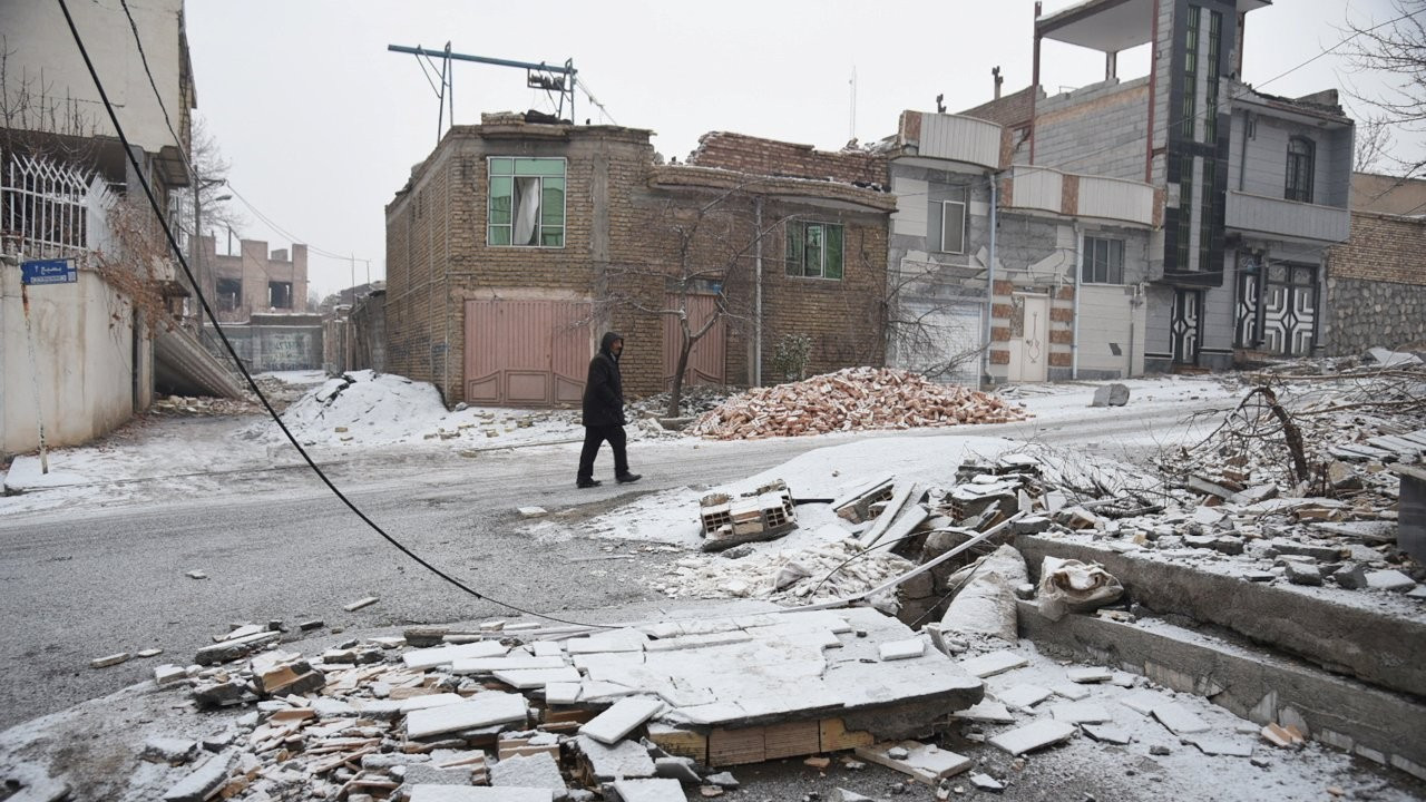İran-Azerbaycan gerilimi: Tahran, deprem yardımını kabul etmedi