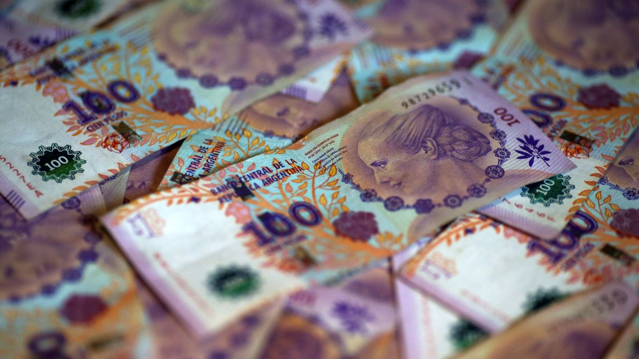 Arjantin'de enflasyon etkisi: 2 bin pesoluk banknot tedavüle sokulacak
