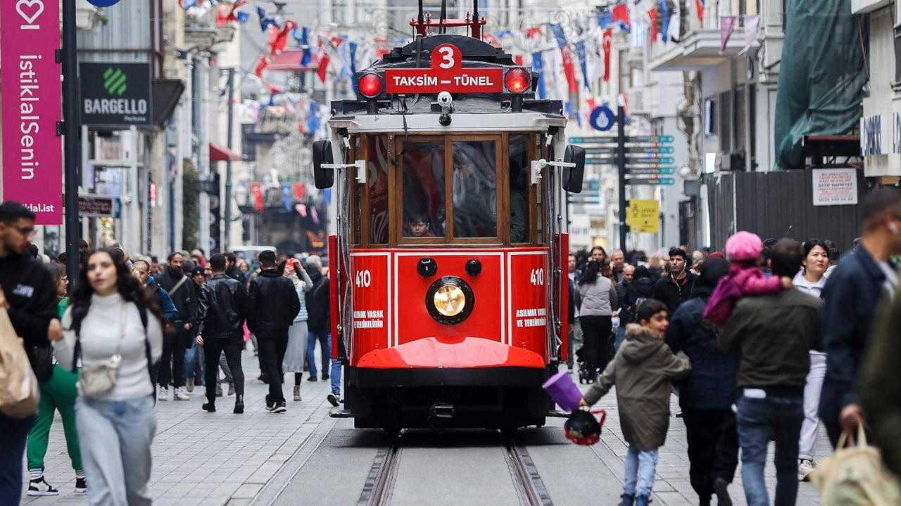 İstanbul Valisi sokakta yaşayanların bildirilmesini istedi