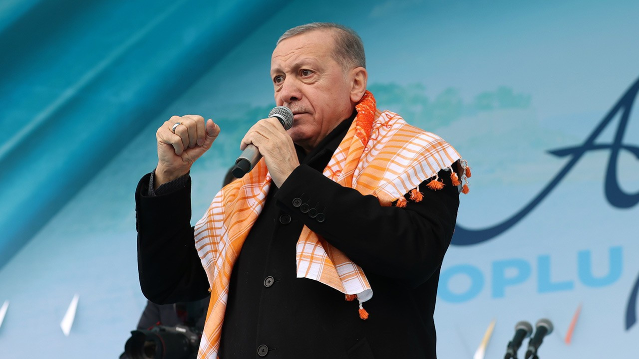 Erdoğan:  14 Mayıs'ta bunlara öyle çakalım ki bir daha bellerini doğrultamasınlar