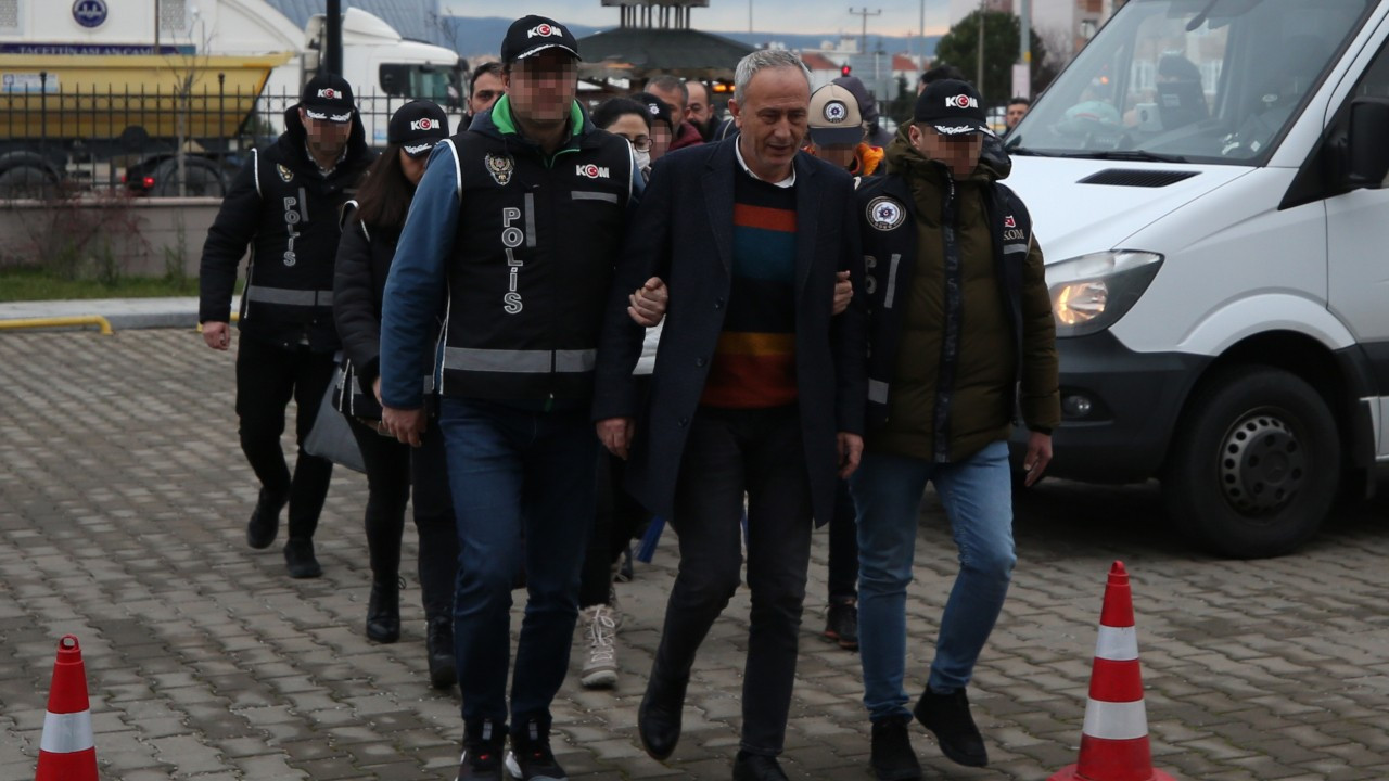 Tutuklanan Gökçeada Belediye Başkanı Çetin görevden uzaklaştırıldı