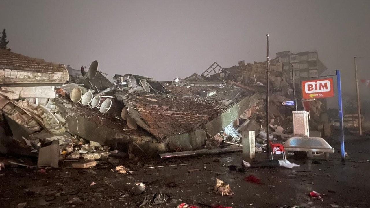 CHP Pazarcık İlçe Başkanı Veysel Şervan: İlçede en az 100 bina yıkıldı