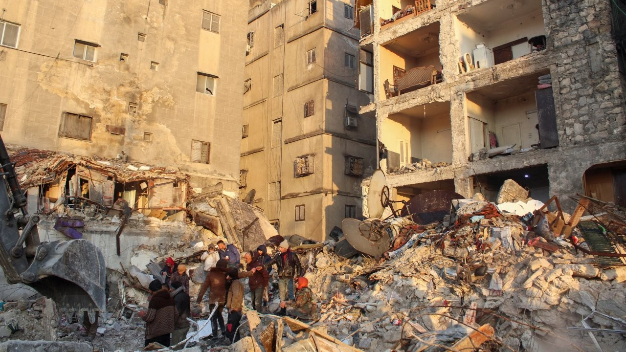 Suriye'de deprem: 'Cezaevinde isyan çıktı, IŞİD üyeleri kaçtı'