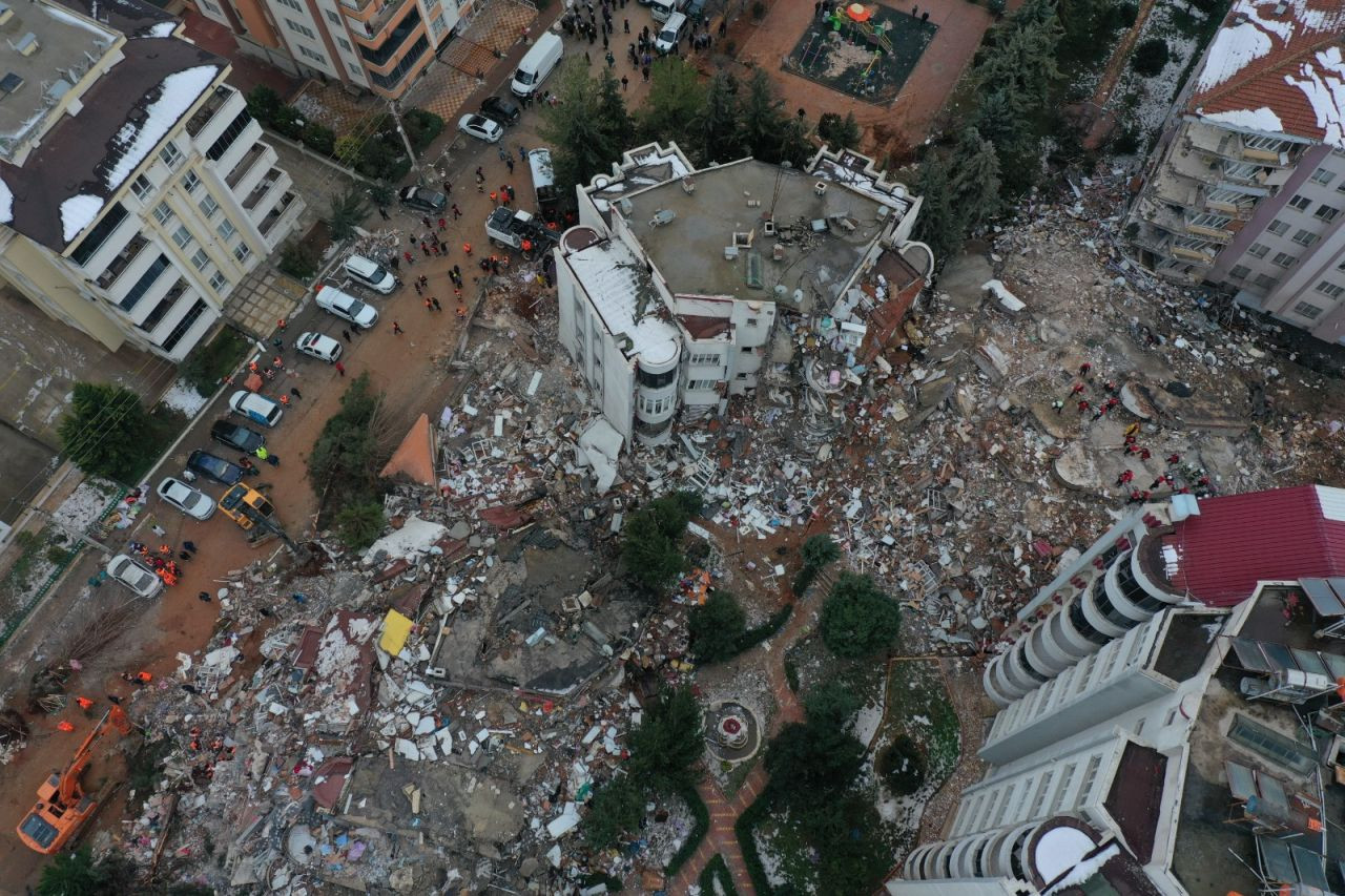 Antep'te depremin ikinci günü: Hava şartları çalışmaları zorluyor... - Sayfa 2