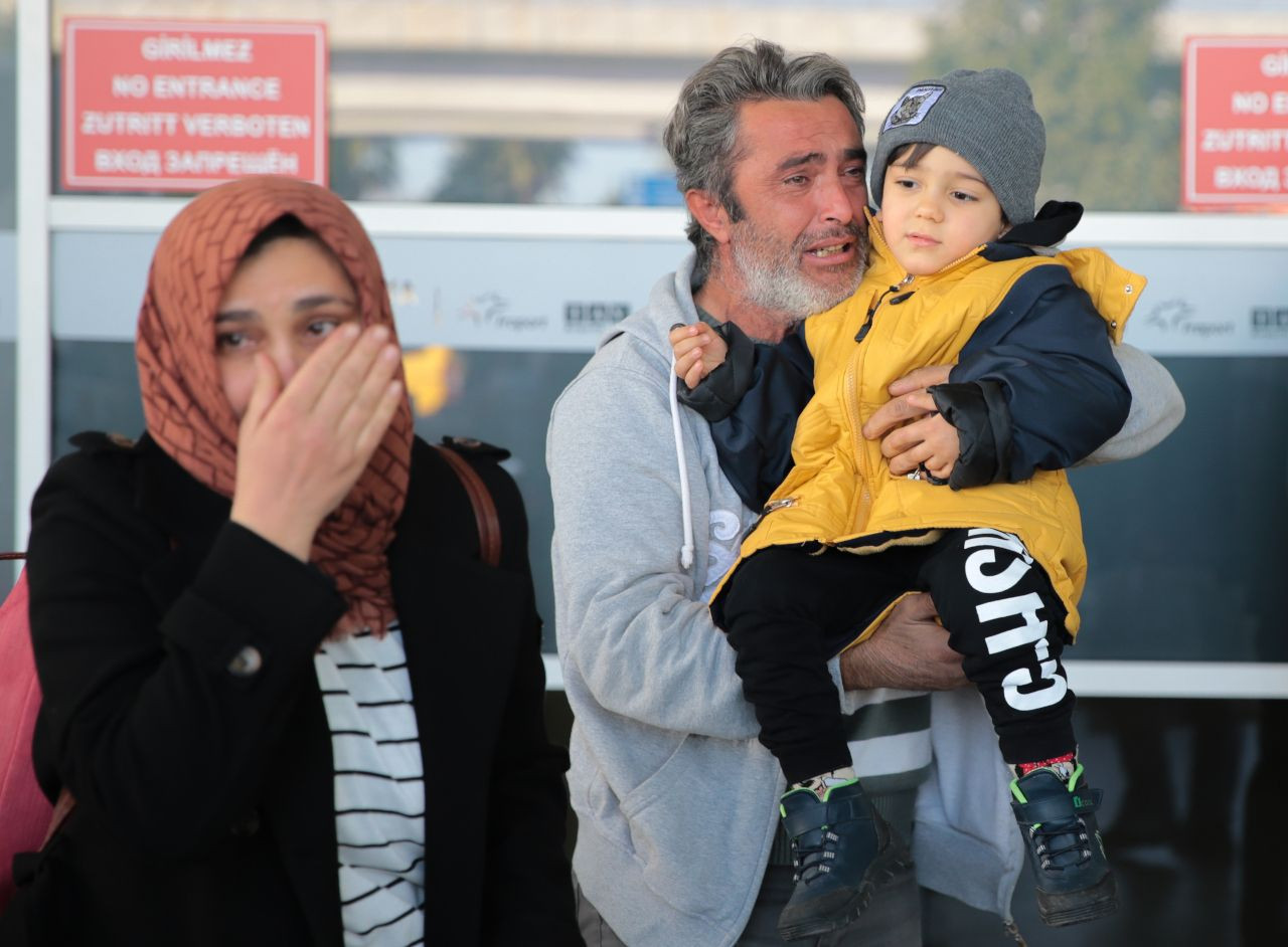 Depremzedeler Antalya'ya tahliye ediliyor - Sayfa 2