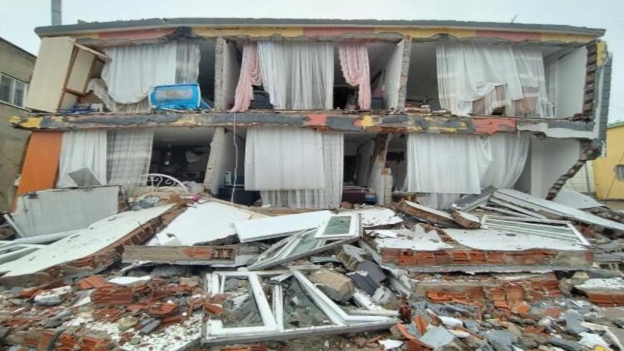 Akademisyen Şeref Alpago: Deprem öldürmüyor, binalar öldürüyor