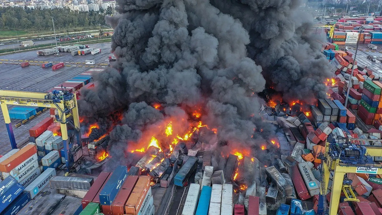 İddia: İskenderun Liman yangını Limak’ın riskli konteynerlerinden çıktı