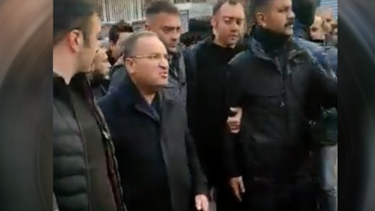 Diyarbakır'da Bekir Bozdağ'a protesto: Devlet bitti
