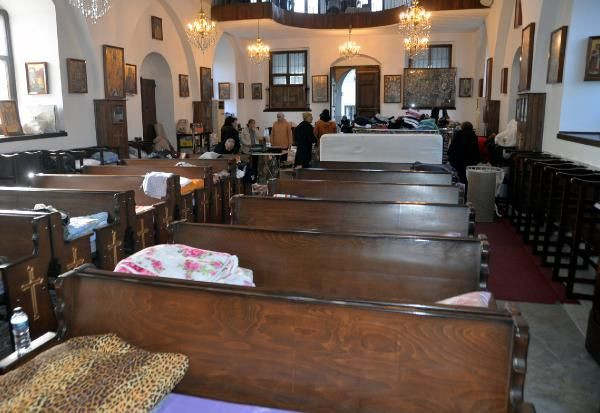 Mersin Rum Ortodoks Kilisesi depremzedeler için yatakhaneye çevrildi - Sayfa 1