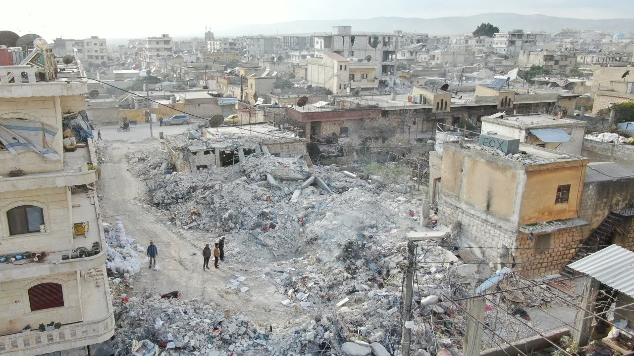 Suriye'de ölü sayısı 3 bin 581'e yükseldi: 1100 cenaze teslim edildi