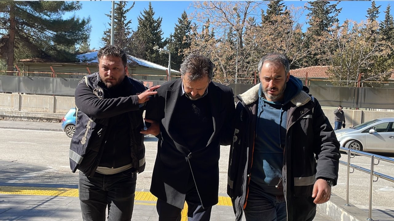 Antep'te yıkılan Ayşe-Mehmet Polat sitesinin müteahhidi tutuklandı
