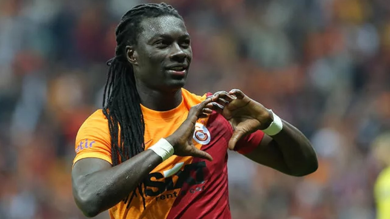 Galatasaraylı futbolcu Gomis, enkazdan çıkarılan Ege'ye mesaj yolladı