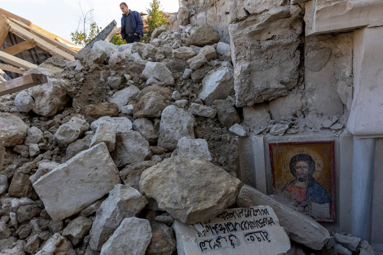 'Son' Ermeni köyünde Meryem Ana Kilisesi hasar gördü - Sayfa 2