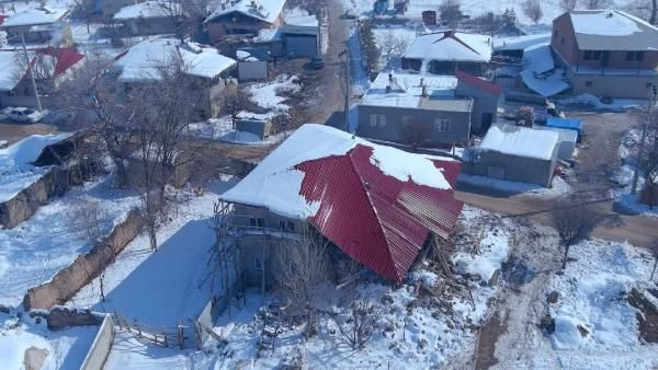 Hayvanlarıyla enkaz altında kaldı: Onların yanından ayrılamıyor... - Sayfa 4