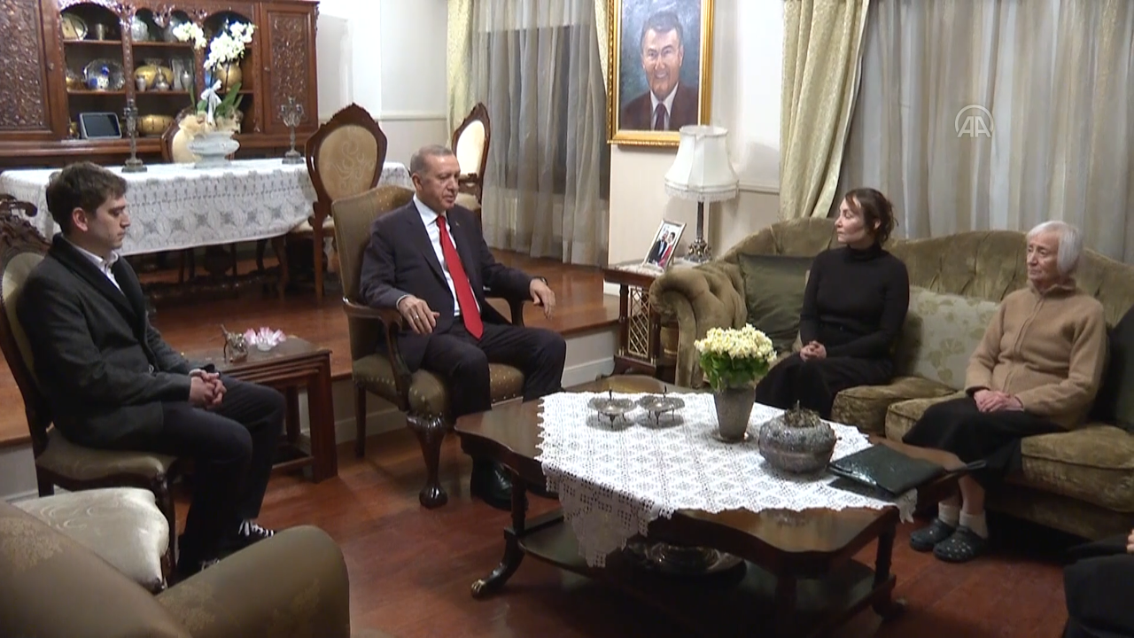 Cumhurbaşkanı Erdoğan'dan Baykal ailesine taziye ziyareti