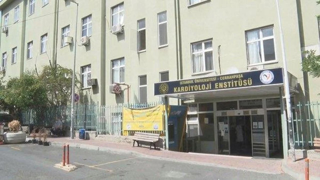 Haseki Kardiyoloji Enstitüsü Hastanesi hasta kabulünü durdurdu: 'Binalar güvenli değil'