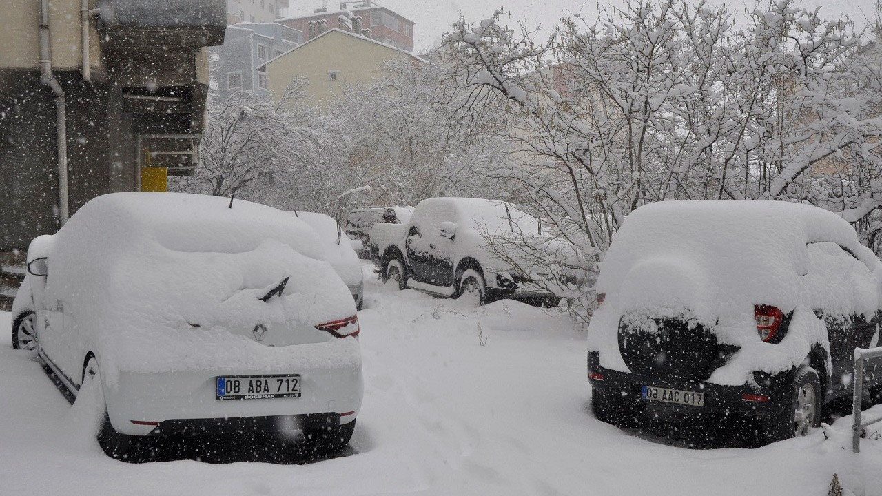 Meteoroloji'den 16 kente sarı kodlu uyarı: Yoğun kar yağışı bekleniyor
