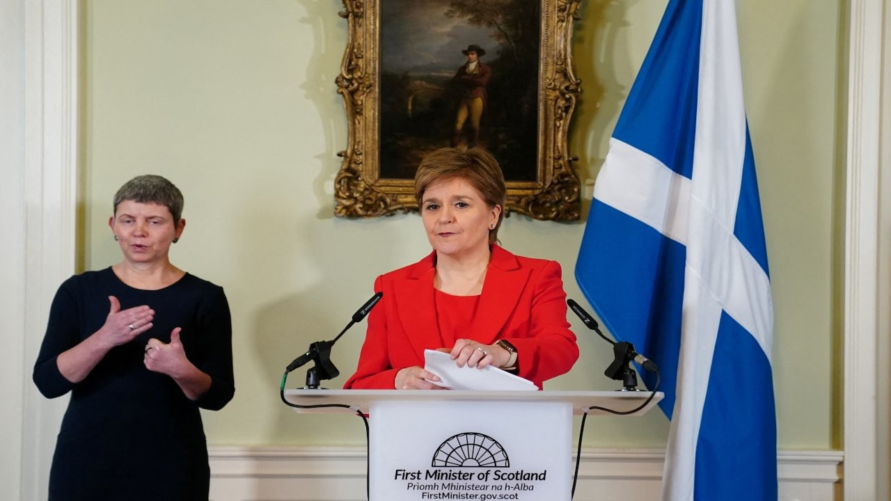 İskoçya Başbakanı Nicola Sturgeon'dan istifa kararı