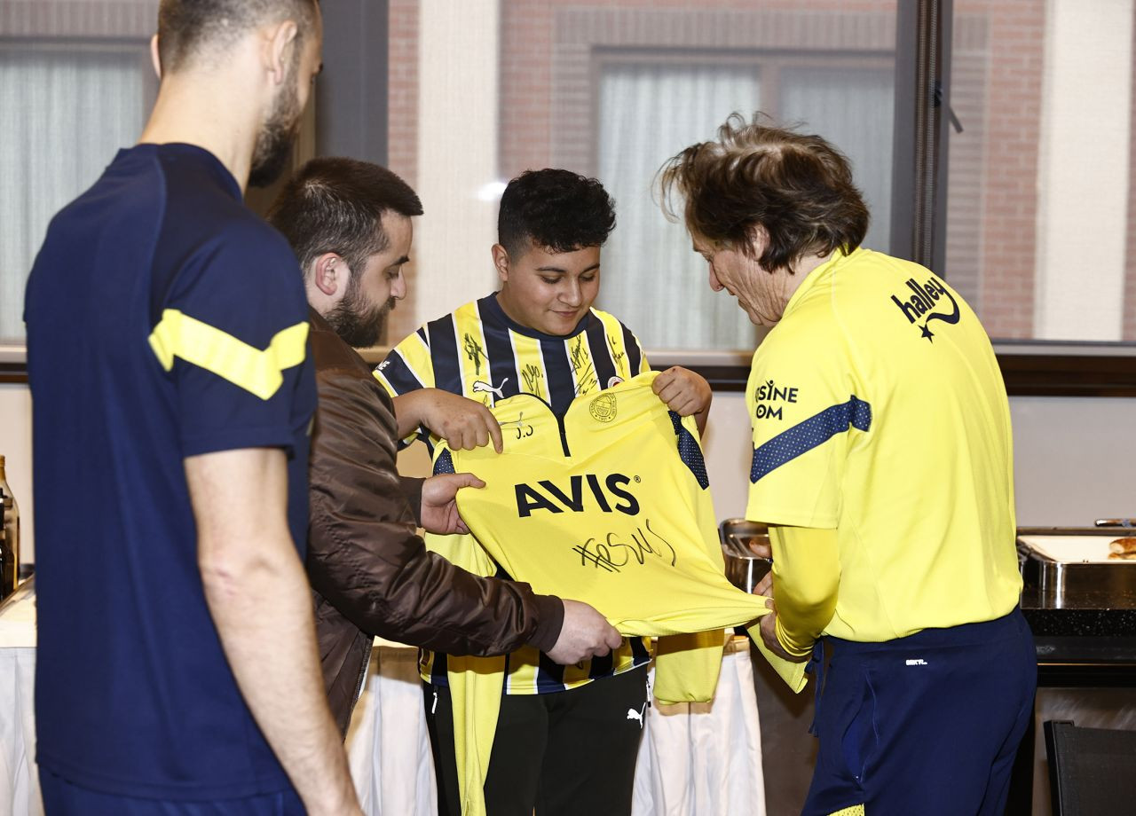 Depremzede Mehmet Akif Ağaç, Fenerbahçe'nin konuğu oldu - Sayfa 2