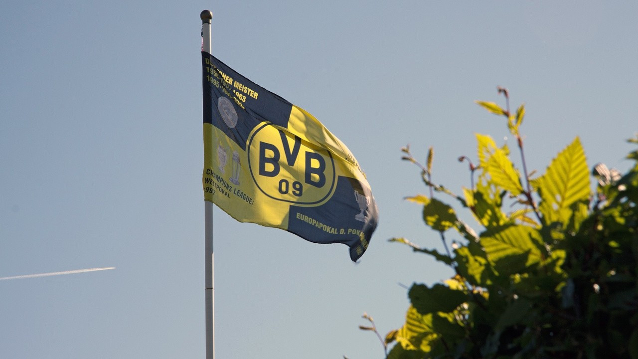 Borussia Dortmund, özel tasarım formaları depremzedeler için açık artırmaya çıkaracak