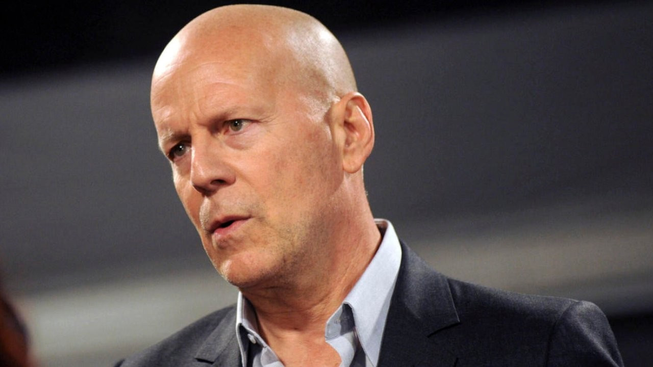 Bruce Willis, 'Armageddon' setinde çalışanlara cebinden para vermiş