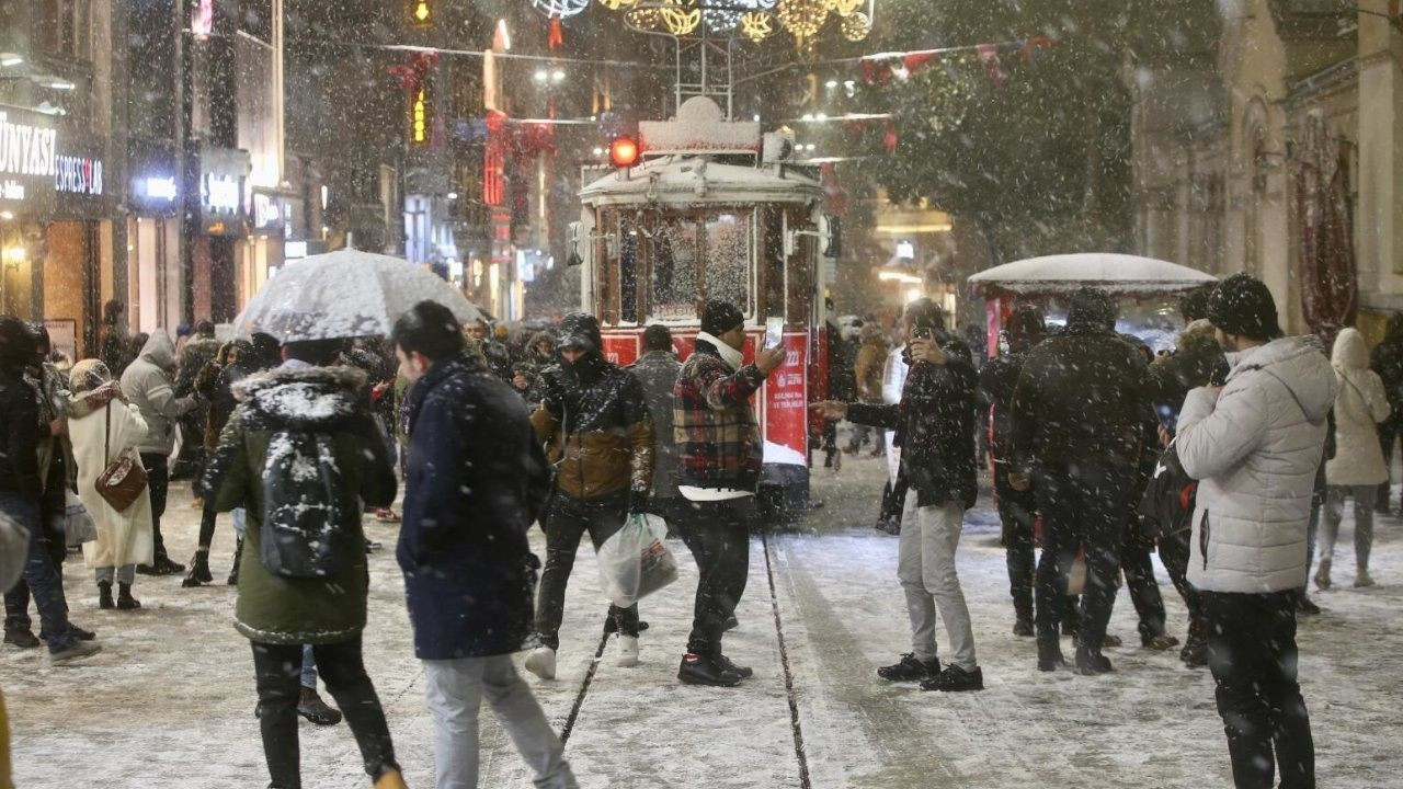 Sibirya soğukları geliyor: Meteoroloji İstanbul'a kar için tarih verdi - Sayfa 2
