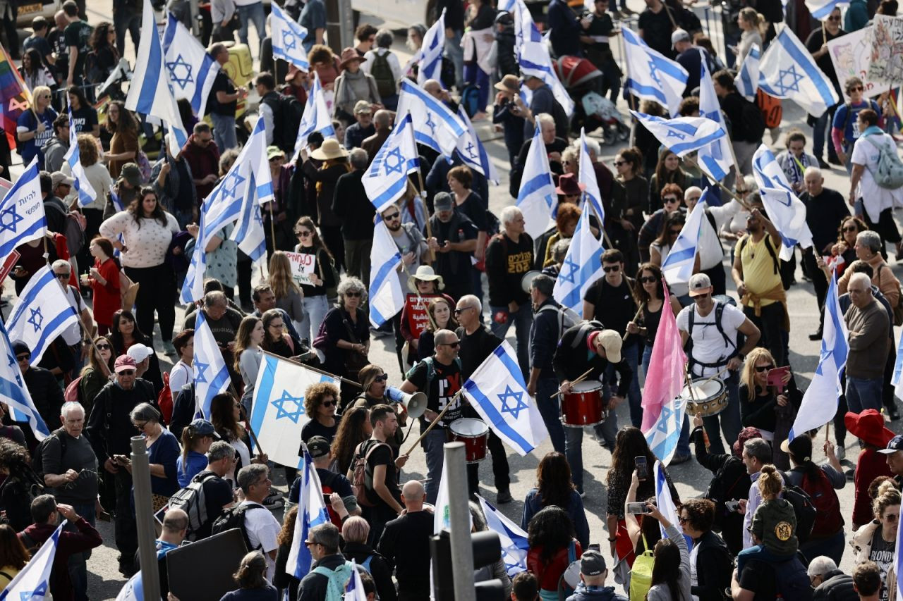 İsrail’de binlerce kişi, yargı düzenlemesini protesto etti - Sayfa 1