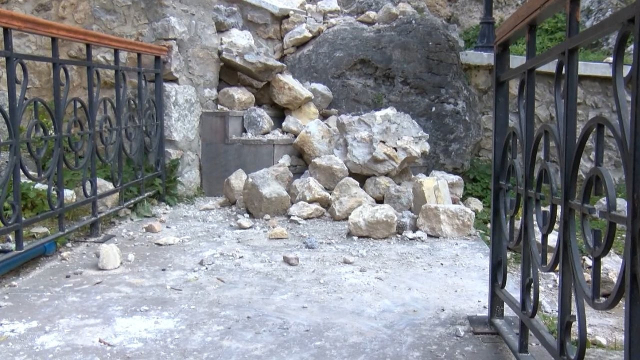 Hatay'daki Saint Pierre Kilisesi'nin istinat duvarı yıkıldı
