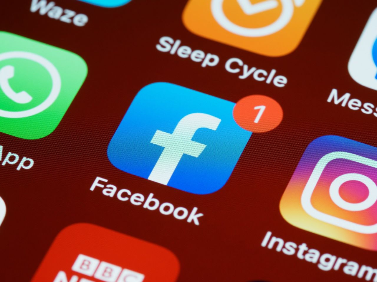 Instagram ve Facebook'ta 'ücretli mavi tik' dönemi başlıyor - Sayfa 1