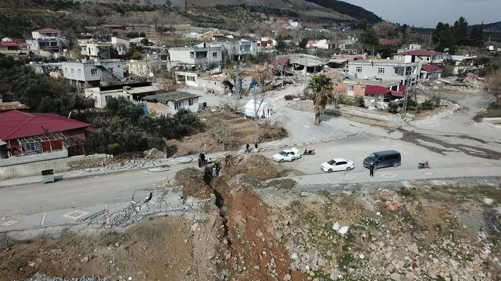 Depremde 200 evden 190'ı yıkıldı - Sayfa 1