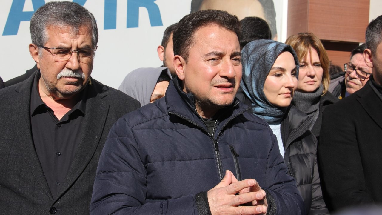 Ali Babacan: Cumhura küfreden Cumhurbaşkanı mı olur?