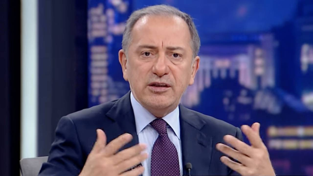 Fatih Altaylı'nın programında sandalye kazası