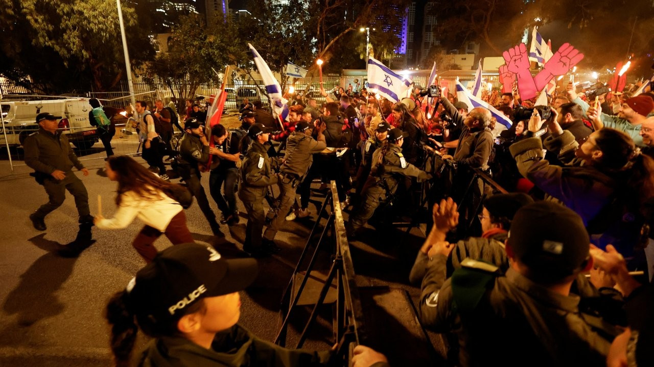 İsrail'de 100 binden fazla protestocu hükümete karşı sokakta