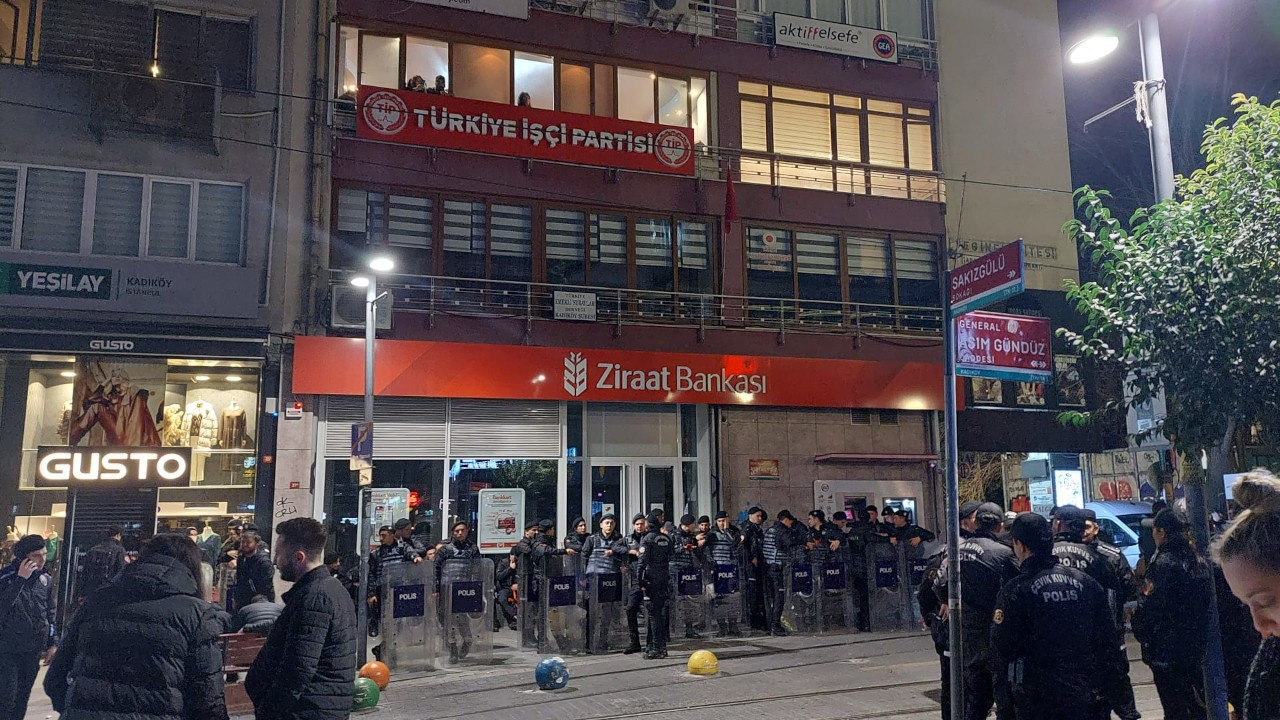 TİP İstanbul il binasına polis ablukası