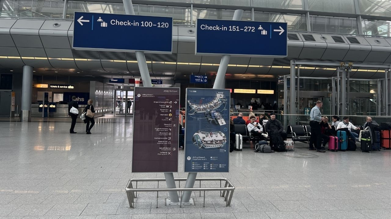 Almanya'da grev: İki havalimanında 325'ten fazla uçuş iptal
