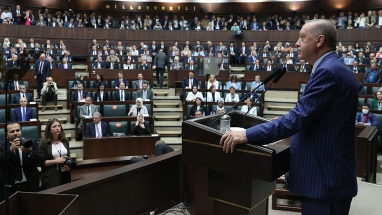 İddia: AK Parti başörtüsü teklifinden vazgeçti