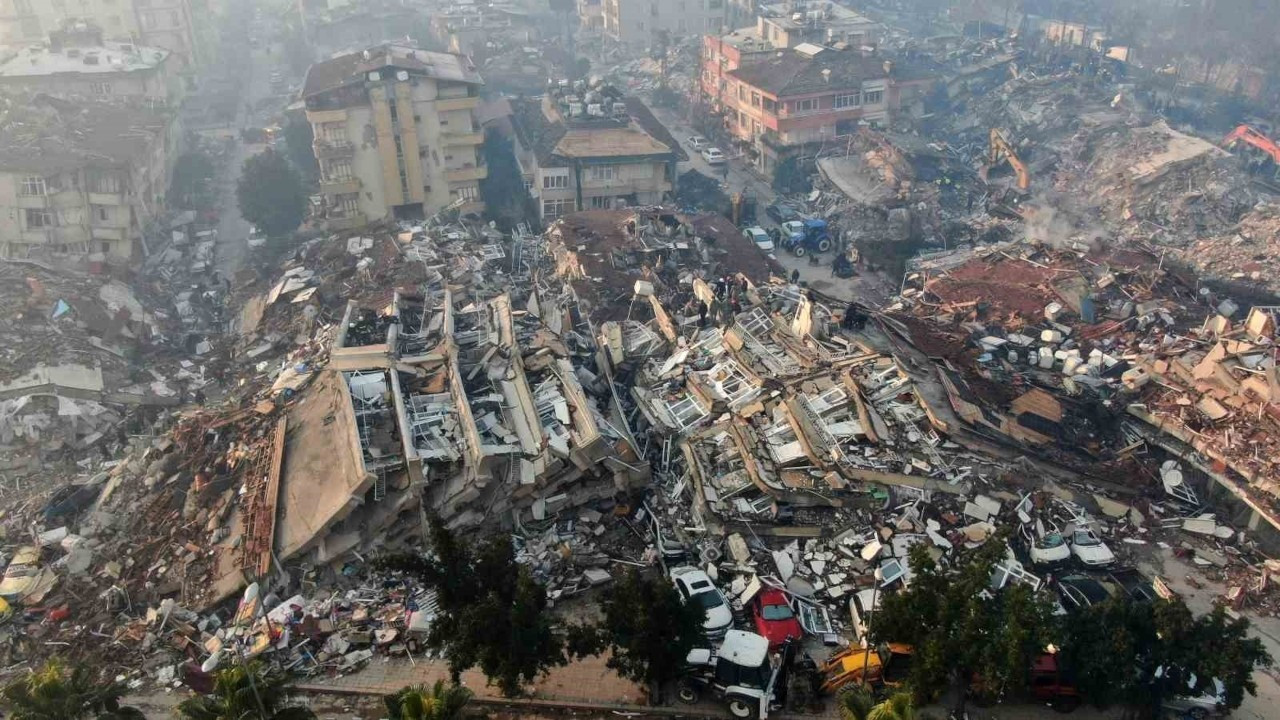 Dominos'a suçlama: Depremzede işçileri depremin ilk günü çıkardılar