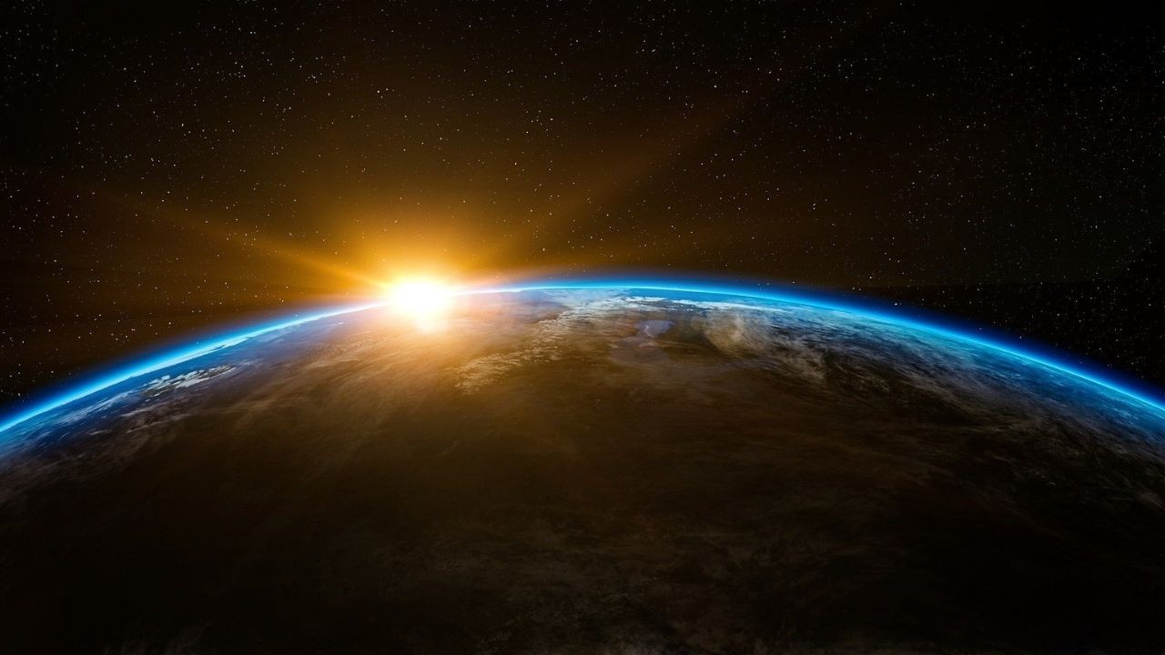 Bilim insanlarından yeni keşif: Dünya'da yaşamın başlaması uzaydan...