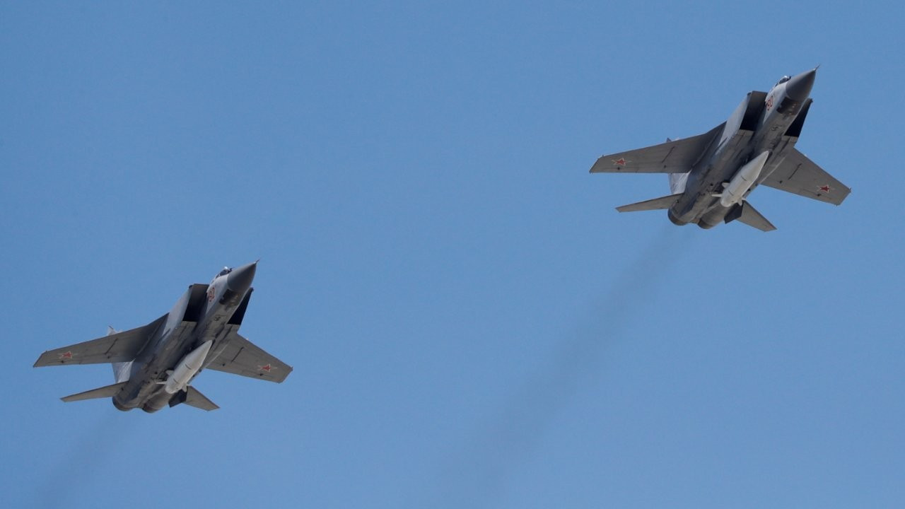 Almanya'dan MiG-29 onayı: Polonya Ukrayna'ya 5 savaş uçağı sevk edecek