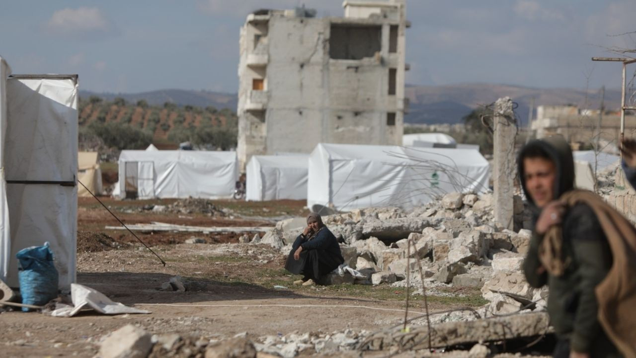 BM'nin deprem yardımları Suriye'ye neden bu kadar geç ulaştı?