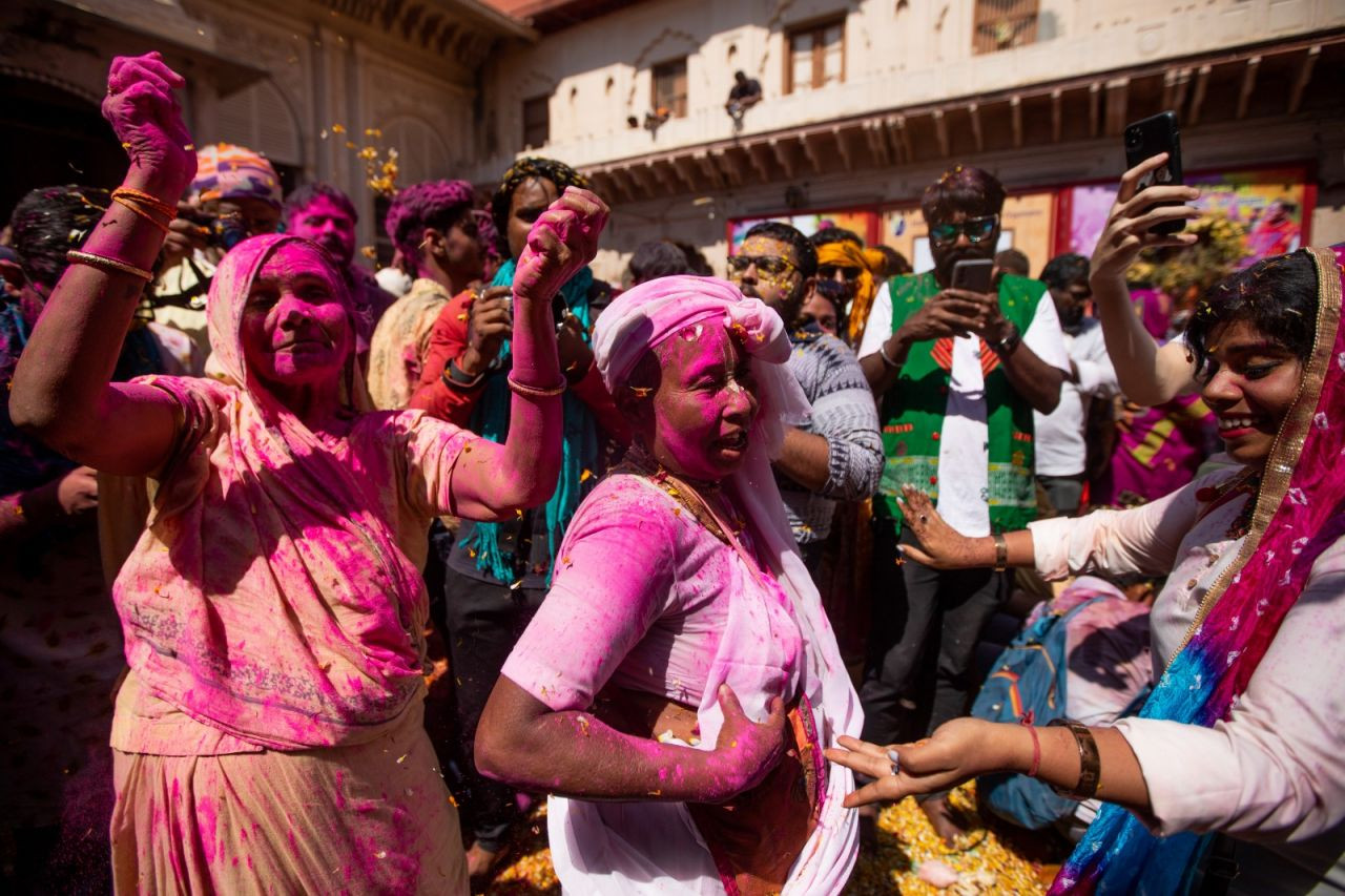 Geleneksel Holi Festivali Hindistan'da kutlandı - Sayfa 3